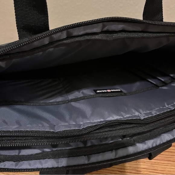 Swiss gear laptop bag - Picture 3 of 4